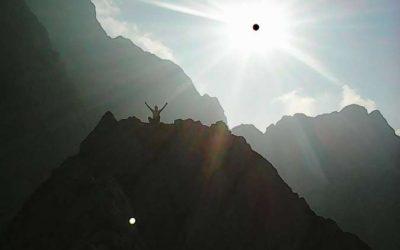 Pozdrav poletju ali kako alpinist opere gate